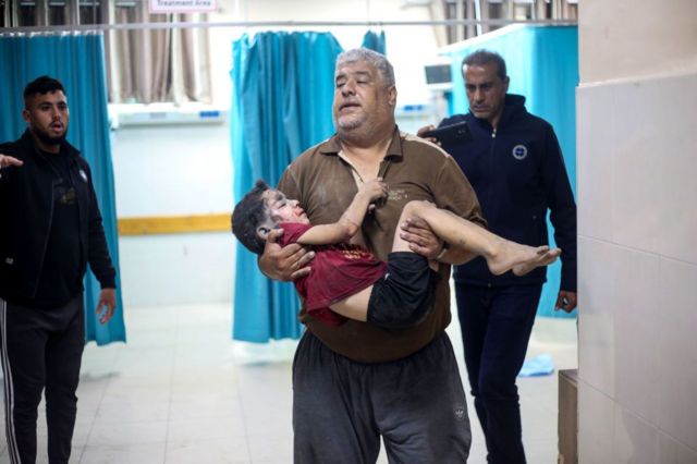 نفاد الوقود المستشفيات غزة العمل.