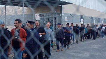 تعيد إسرائيل عمال غزة
